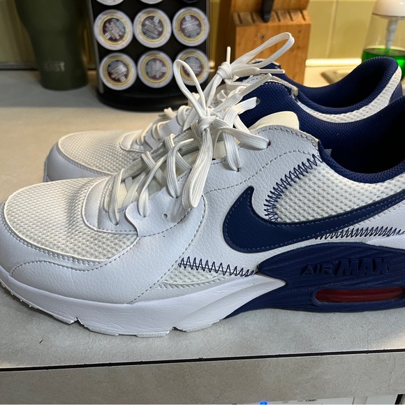 Nike Air Max White and Navy Sneakers - Picture 2 of 6